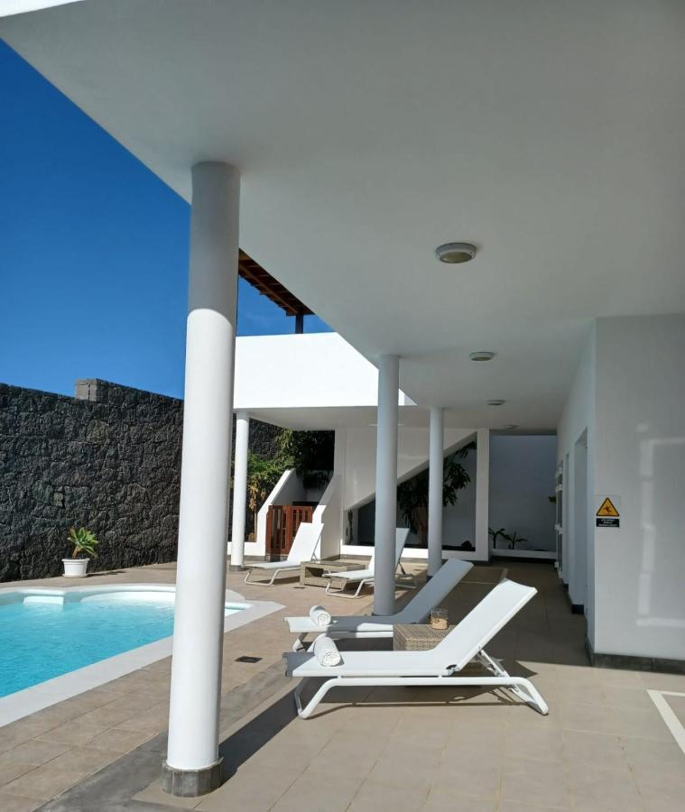 Villa Lanzarote Puerto Calero Bagian luar foto
