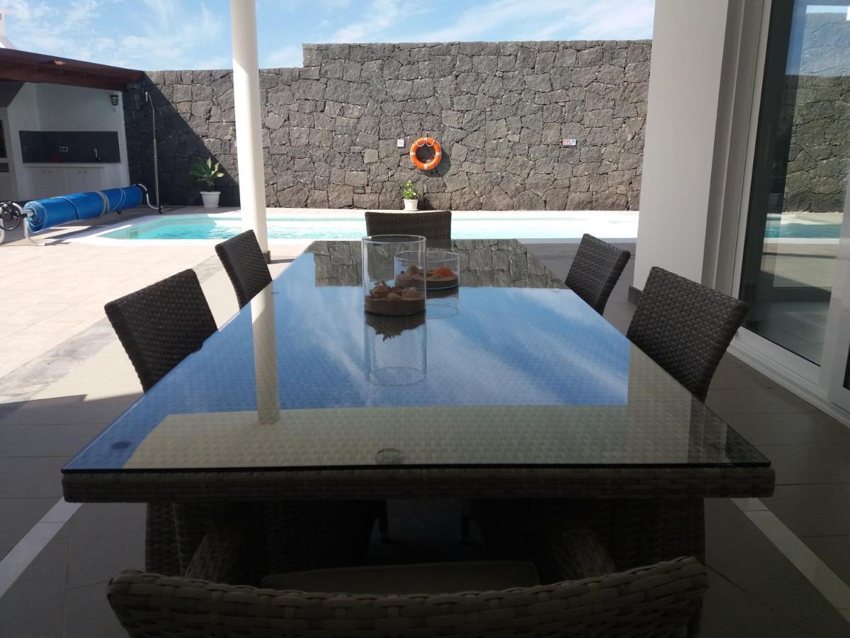 Villa Lanzarote Puerto Calero Bagian luar foto